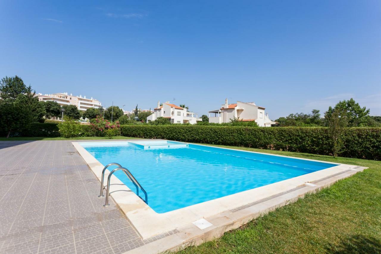 All Seasons Beach Apartment Espirito Santo Portimao Exterior photo